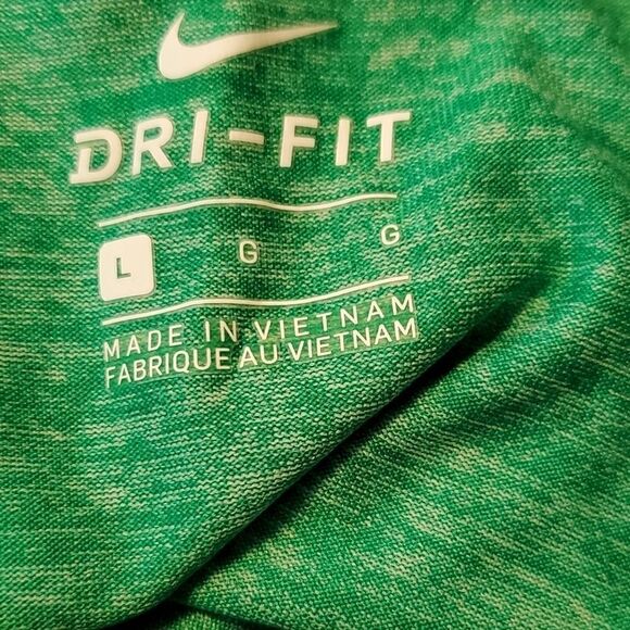 Nike Green Heathered T-Shirt  - Picture 3 of 5